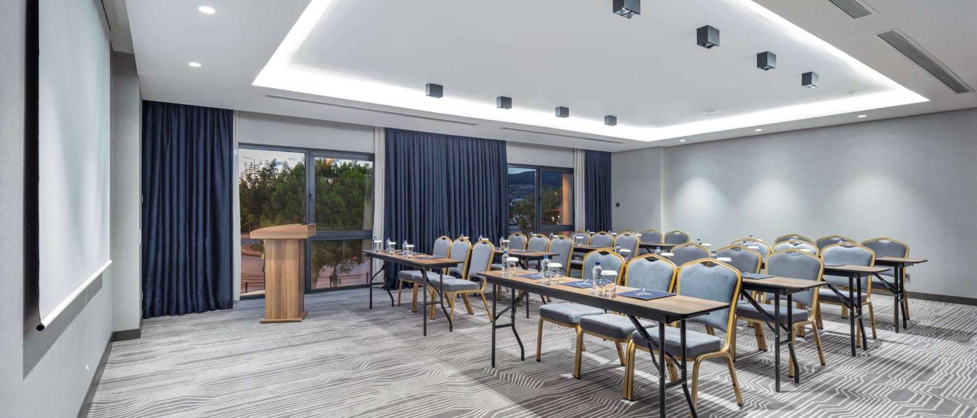 Doubletree By Hilton Canakkale Exterior photo